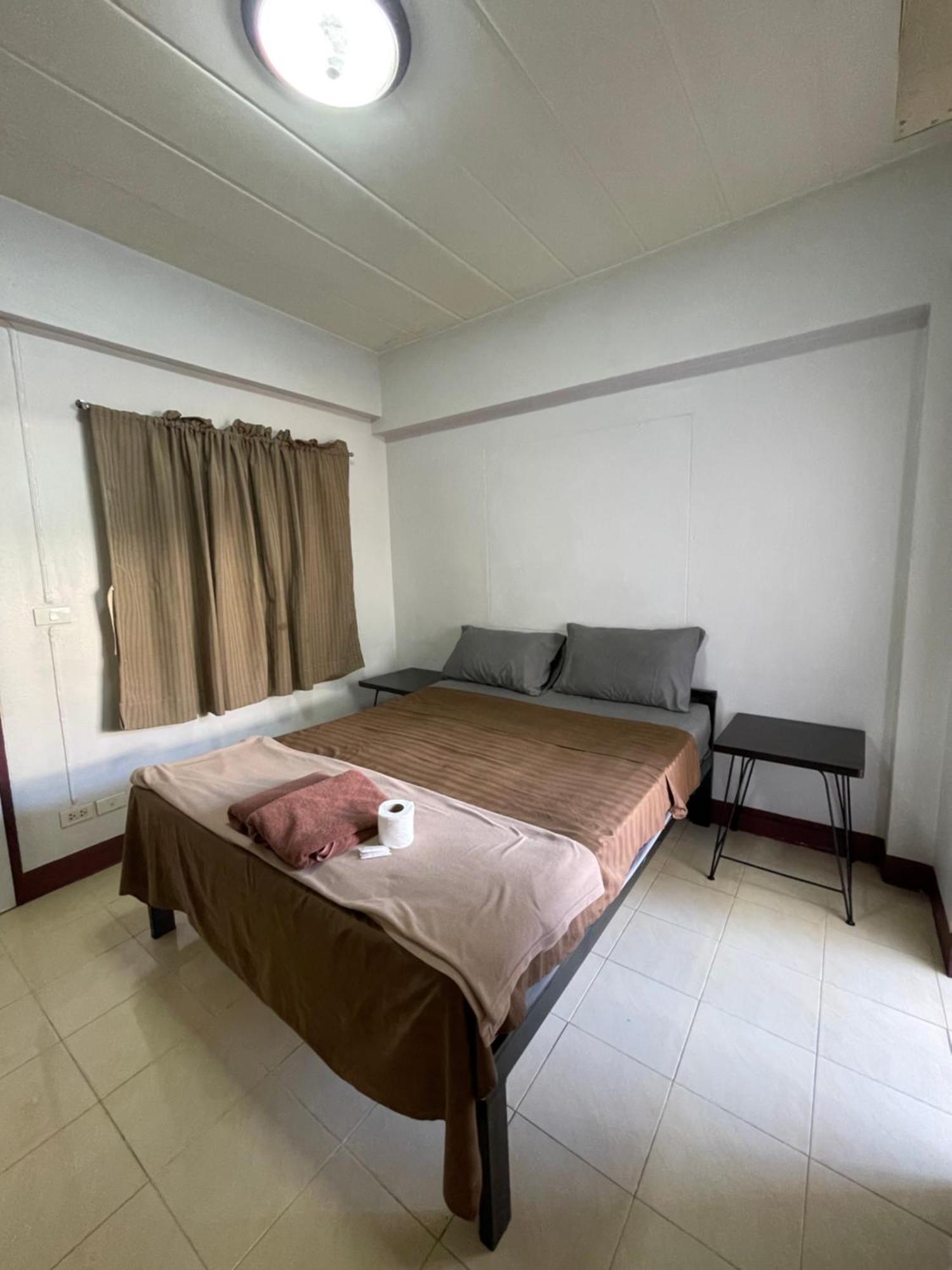 Jj Guesthouse Чиангмай Екстериор снимка