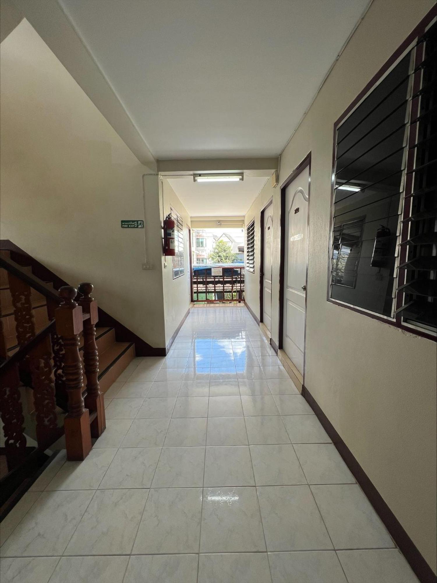 Jj Guesthouse Чиангмай Екстериор снимка